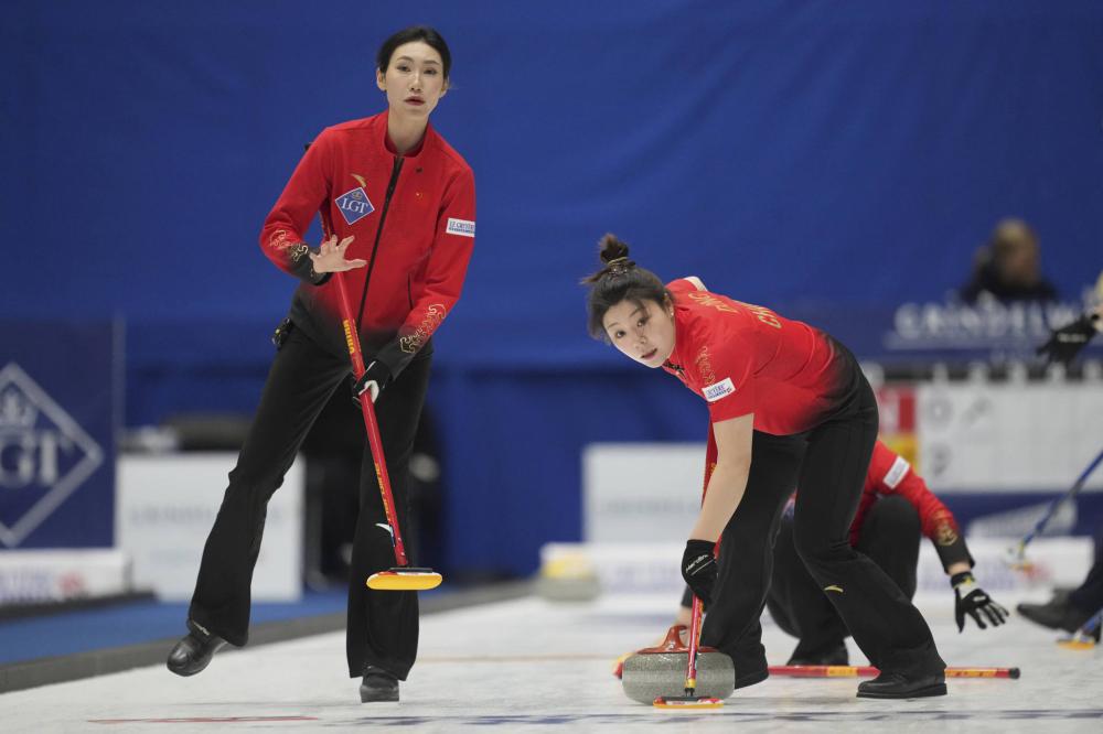 运动员间的 运动员间的